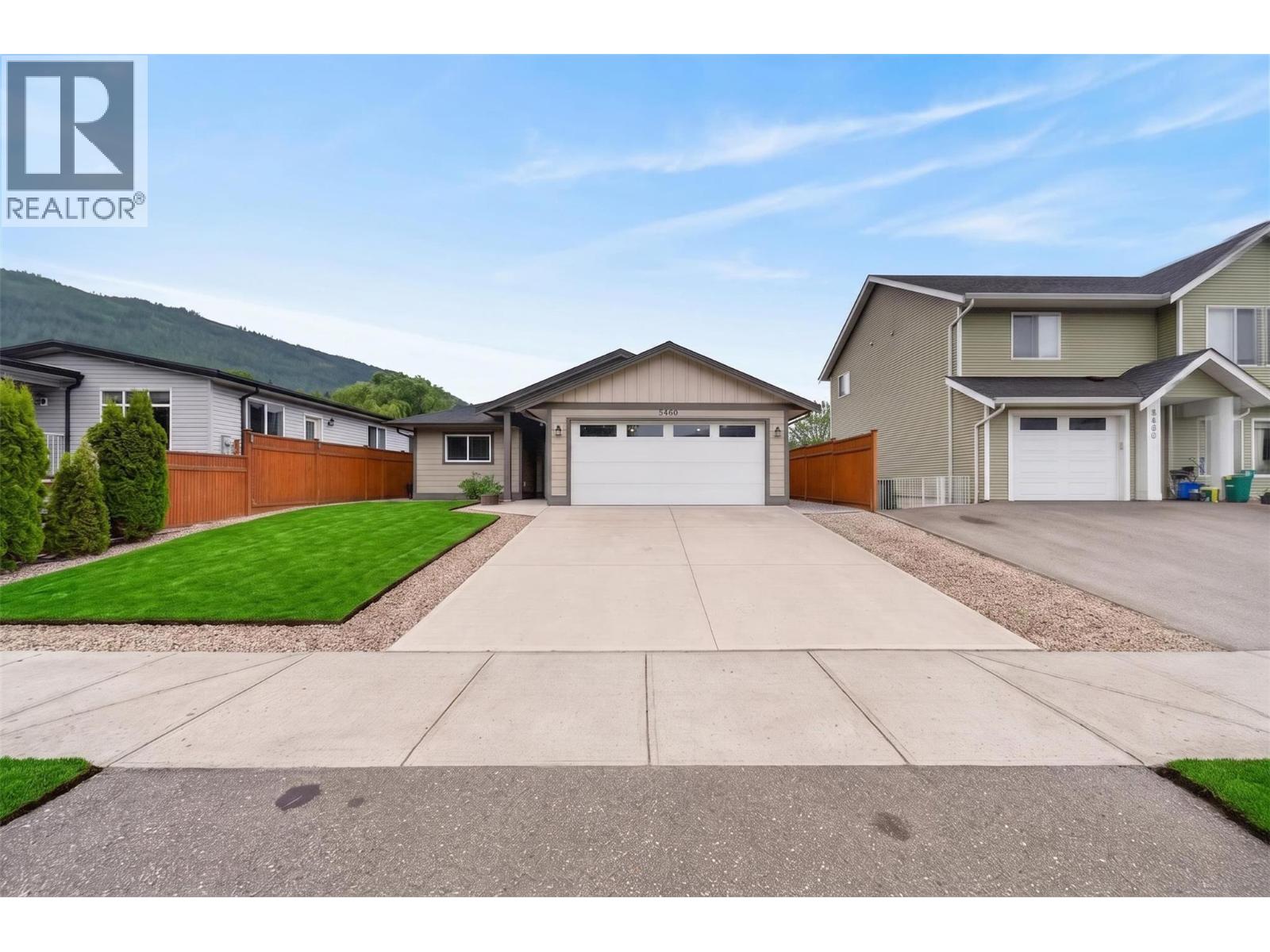 5480 Canoe Beach Drive Ne, Salmon Arm, British Columbia  V1E 2M5 - Photo 43 - 10389582