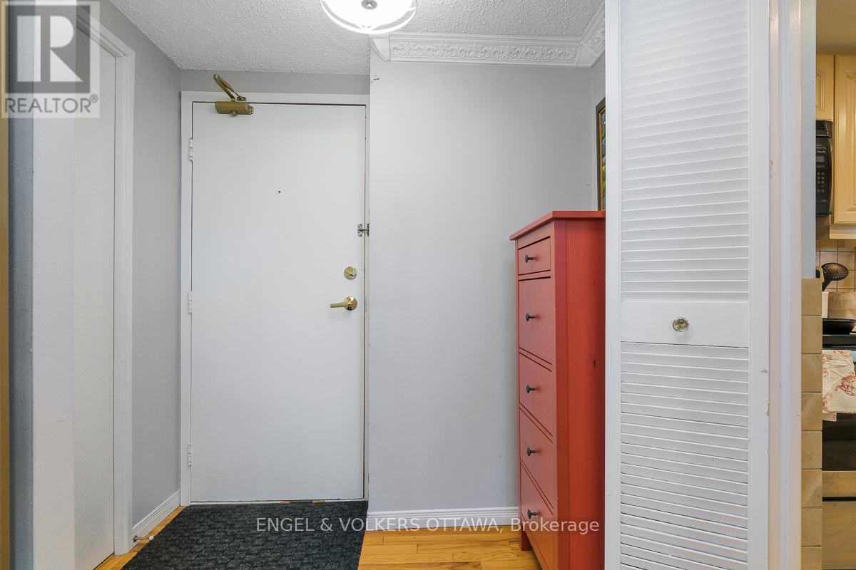 2504 - 500 Laurier Avenue W, Ottawa, Ontario  K1R 5E1 - Photo 6 - X13231108