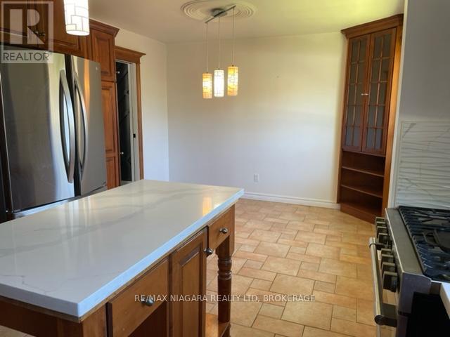 Upper - 6307 Carolyn Avenue, Niagara Falls, Ontario  L2E 5H6 - Photo 15 - X13231090