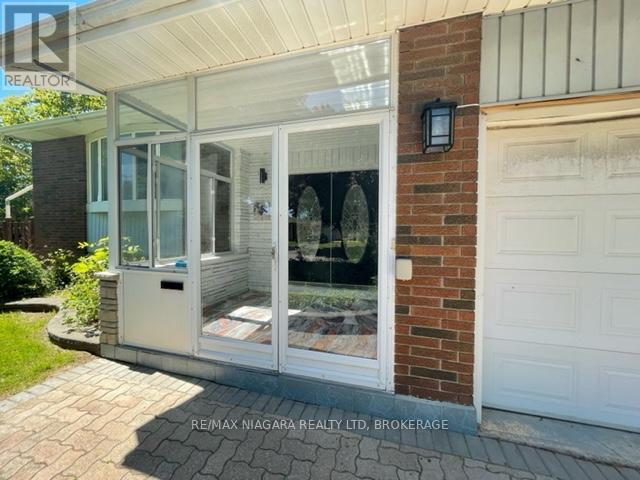 Upper - 6307 Carolyn Avenue, Niagara Falls, Ontario  L2E 5H6 - Photo 4 - X13231090