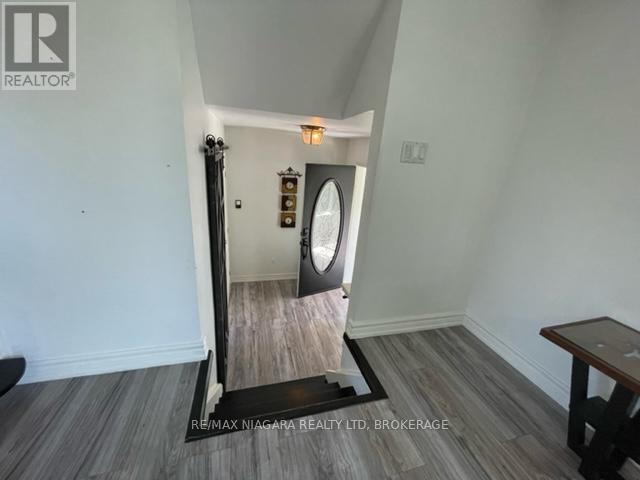 Upper - 6307 Carolyn Avenue, Niagara Falls, Ontario  L2E 5H6 - Photo 7 - X13231090