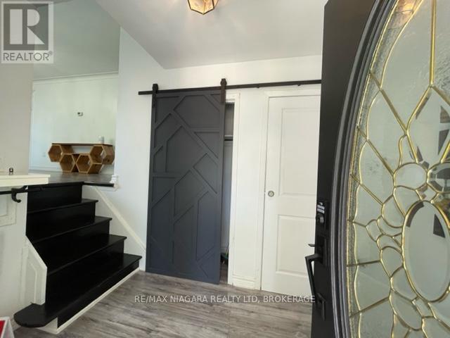 Upper - 6307 Carolyn Avenue, Niagara Falls, Ontario  L2E 5H6 - Photo 8 - X13231090