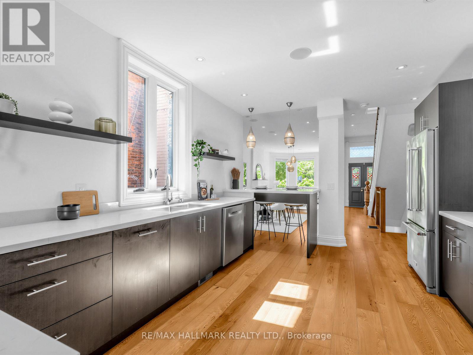 25 Grange Avenue, Toronto, Ontario  M5T 1C6 - Photo 13 - C13231124