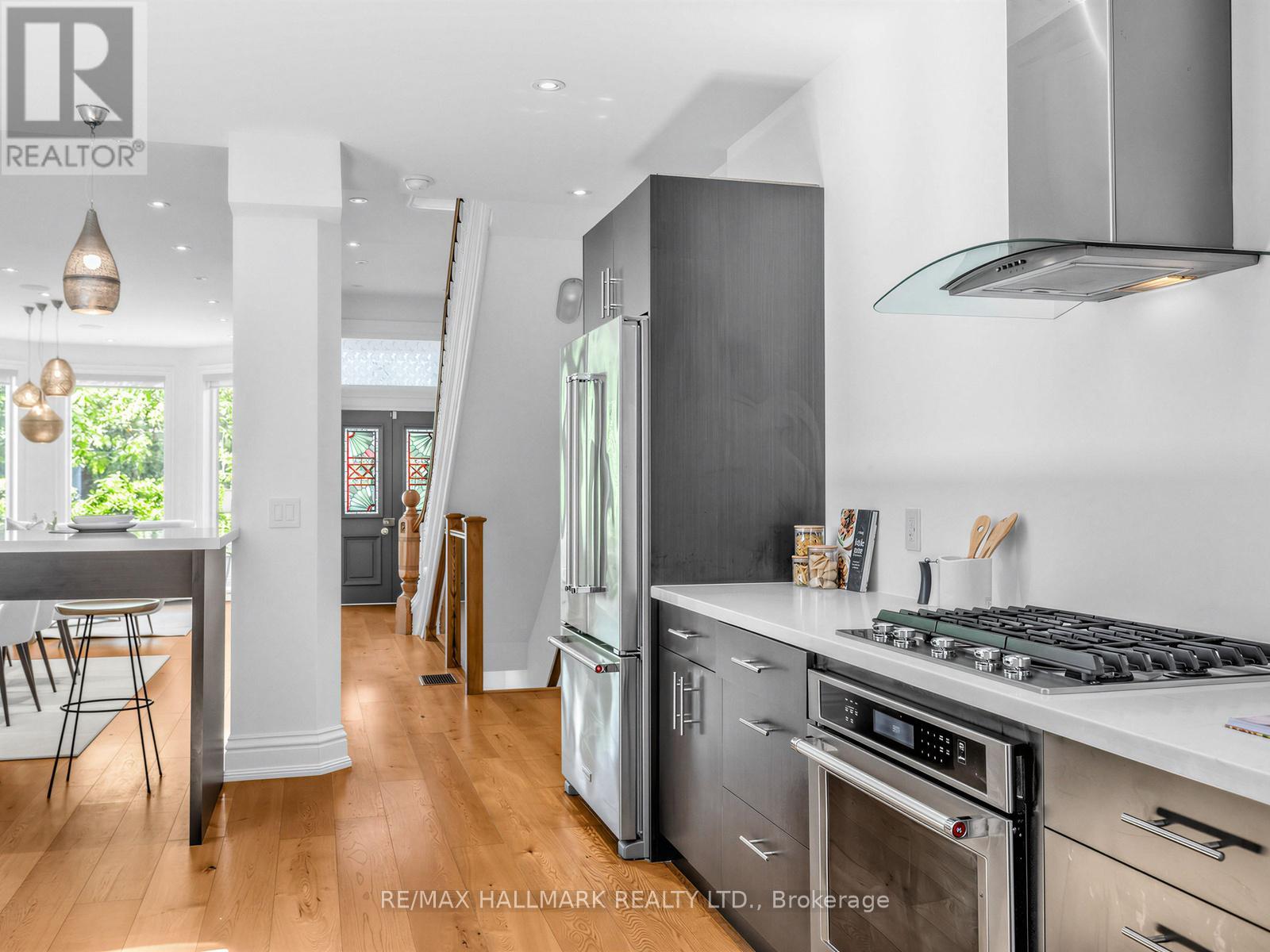 25 Grange Avenue, Toronto, Ontario  M5T 1C6 - Photo 14 - C13231124