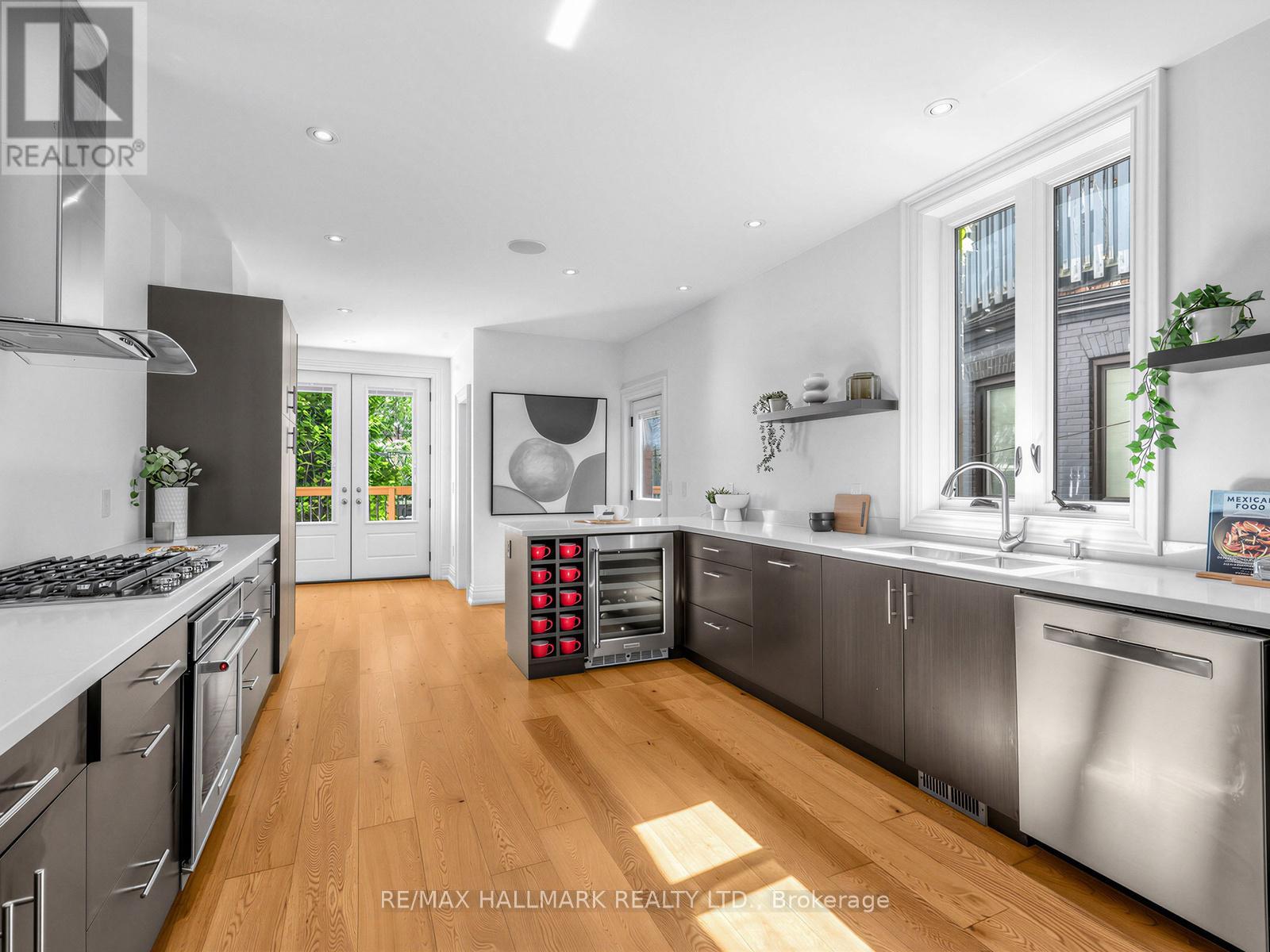 25 Grange Avenue, Toronto, Ontario  M5T 1C6 - Photo 16 - C13231124