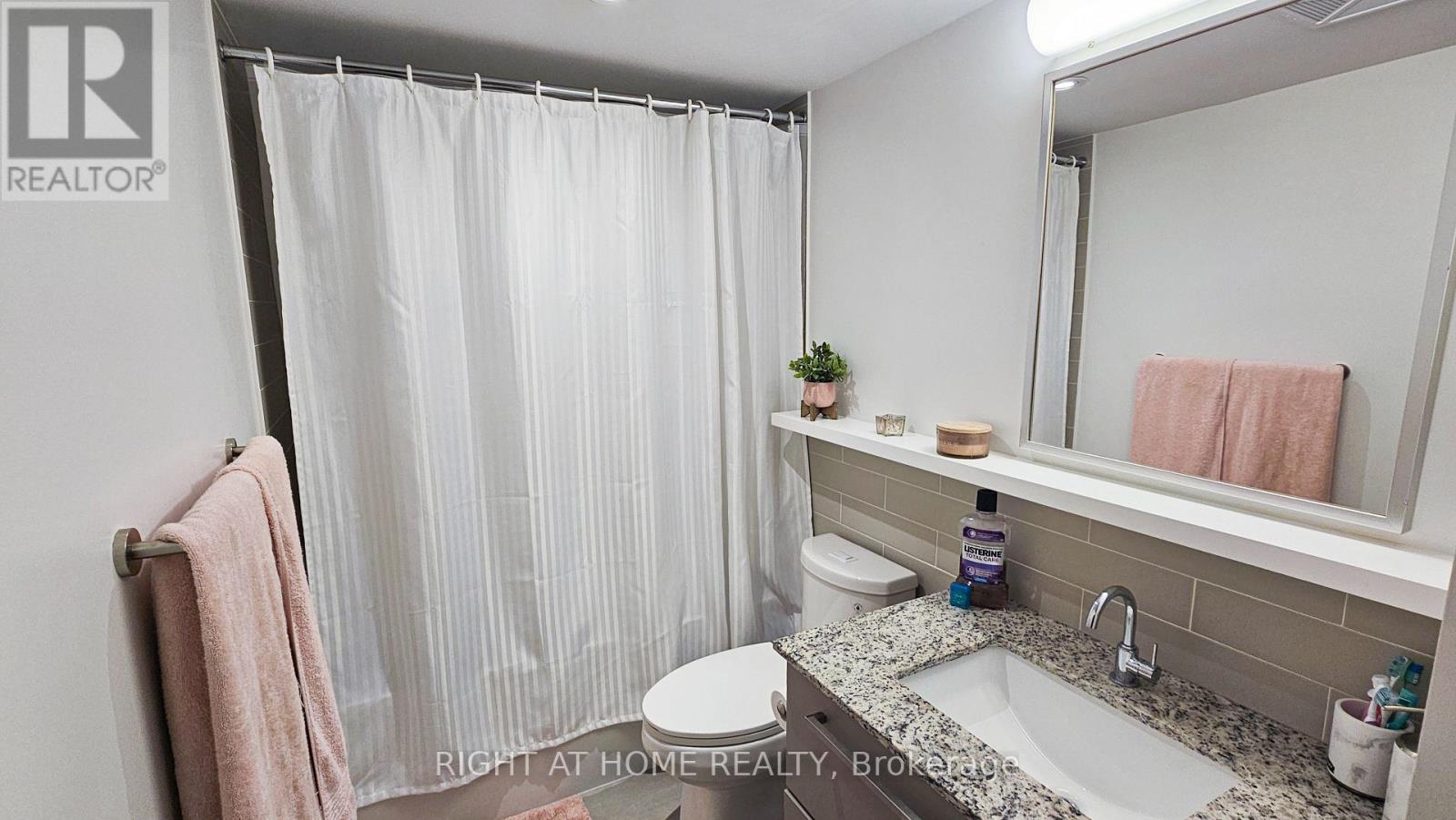 101 - 118 Varna Drive, Toronto, Ontario  M6A 1N3 - Photo 11 - C13231154
