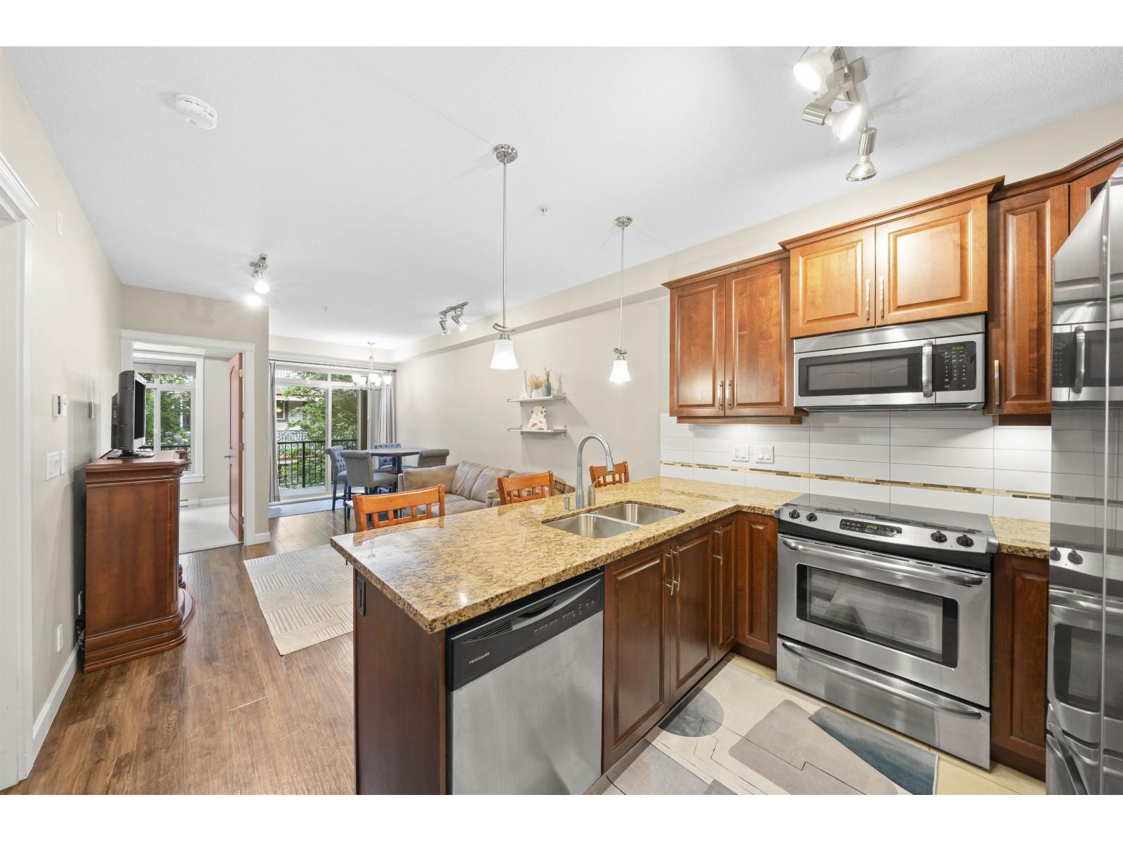306 8328 207A STREET