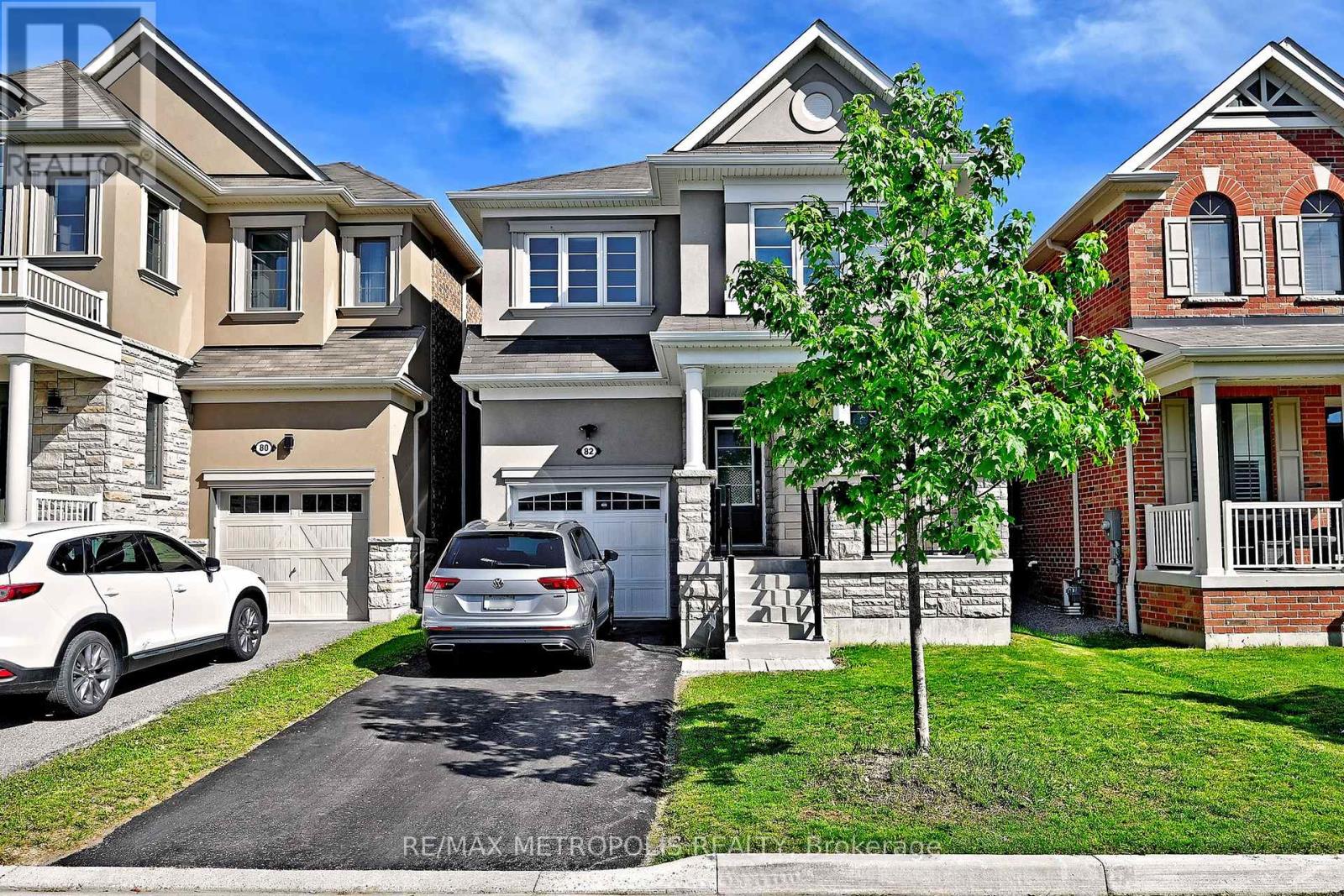 82 Westfield Drive Westfield Drive, Whitby, Ontario  L1P 0E9 - Photo 2 - E13231130