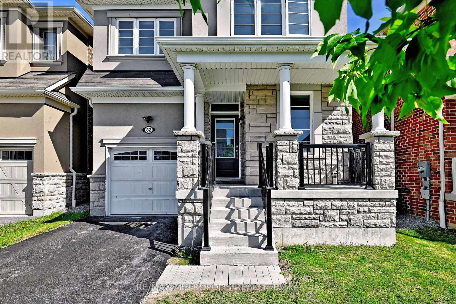 82 Westfield Drive Westfield Drive, Whitby, Ontario  L1P 0E9 - Photo 3 - E13231130
