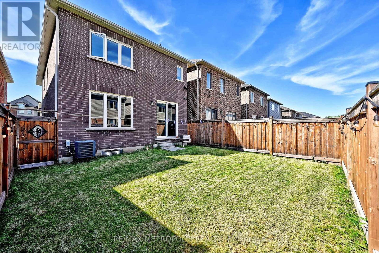 82 Westfield Drive Westfield Drive, Whitby, Ontario  L1P 0E9 - Photo 32 - E13231130
