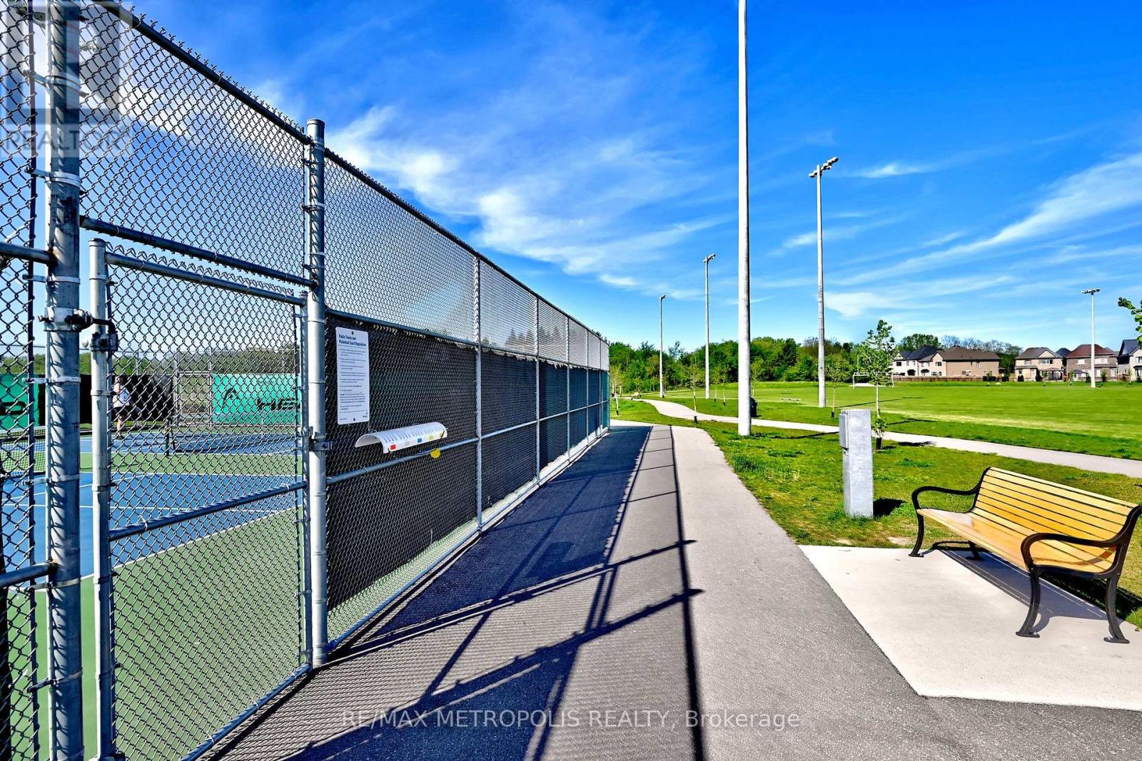 82 Westfield Drive Westfield Drive, Whitby, Ontario  L1P 0E9 - Photo 40 - E13231130