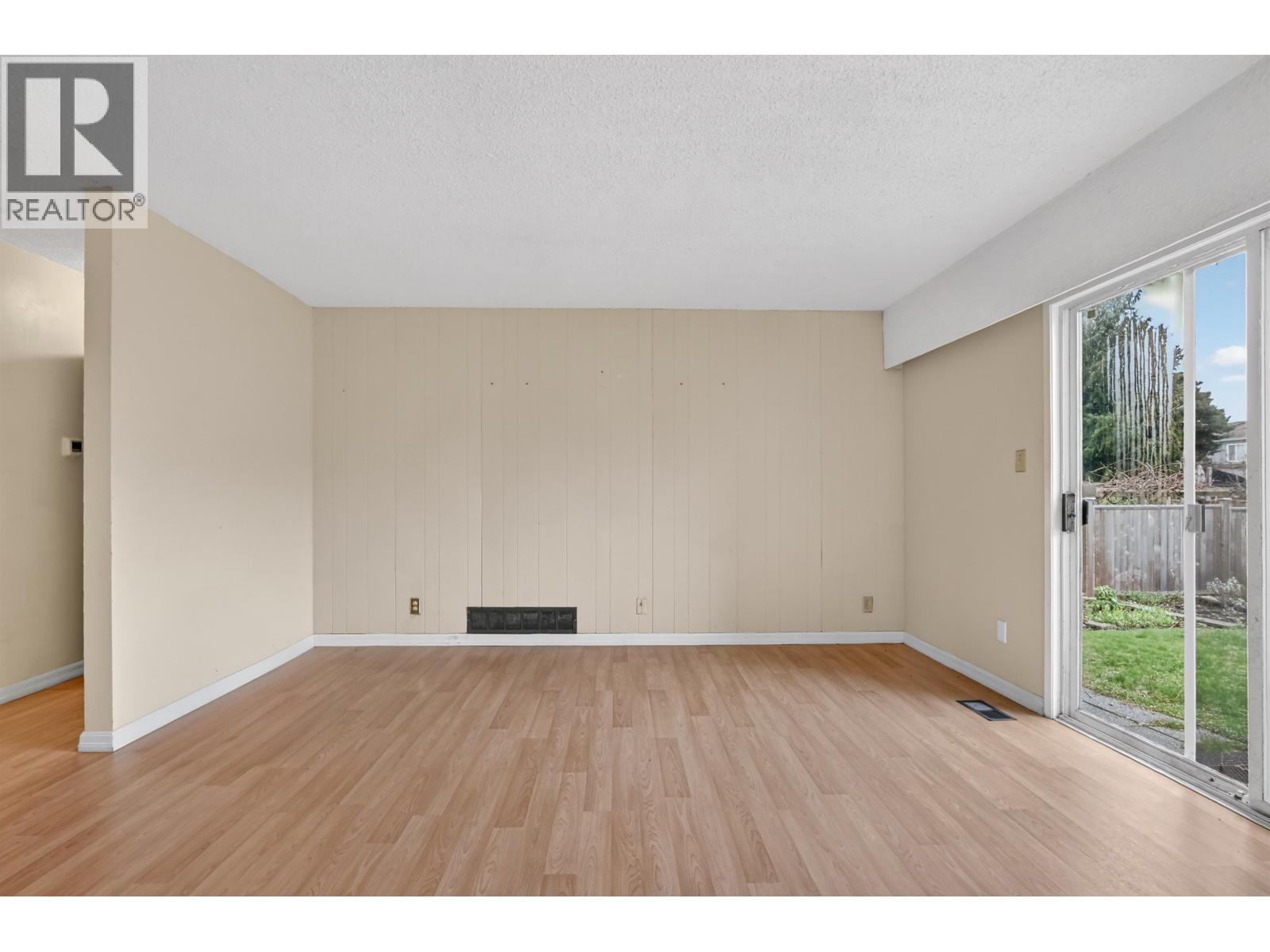 7290 11th Avenue, Burnaby, British Columbia  V3N 2M8 - Photo 17 - R3131301