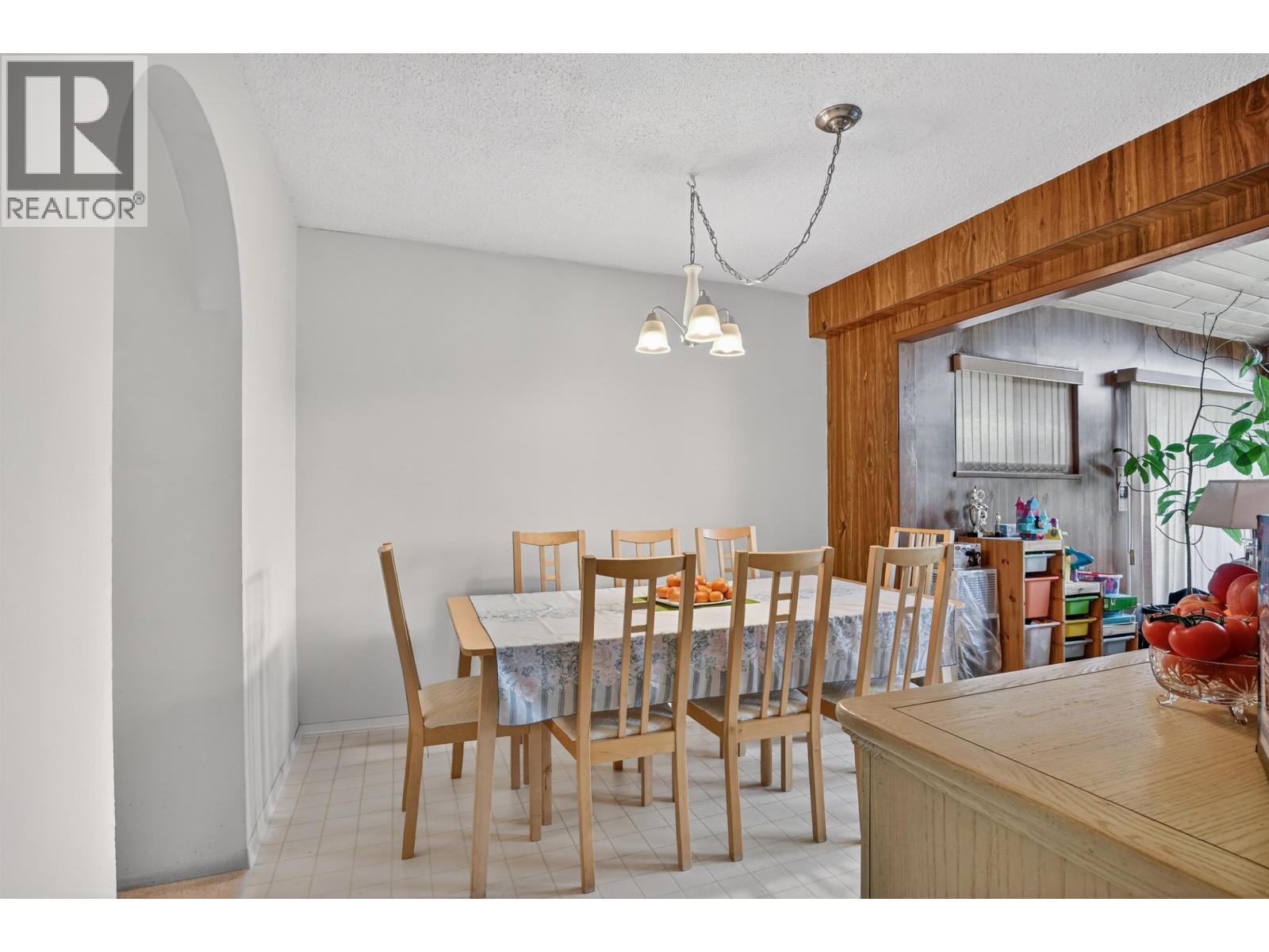 7290 11th Avenue, Burnaby, British Columbia  V3N 2M8 - Photo 4 - R3131301