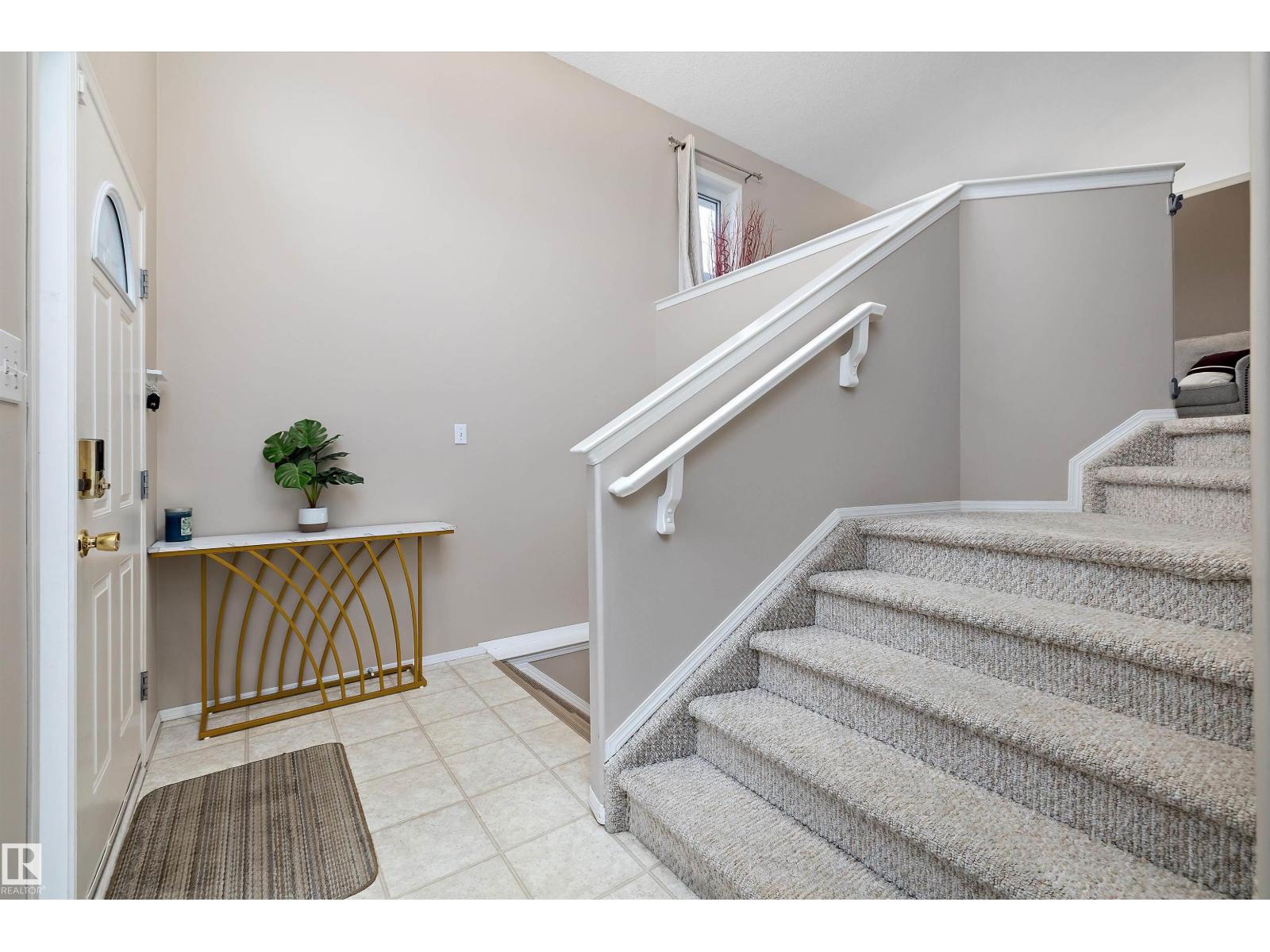 9210 163 Av Nw, Edmonton, Alberta  T5Z 3M8 - Photo 4 - E4491362