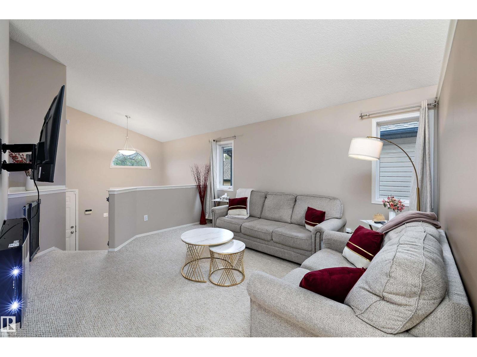 9210 163 Av Nw, Edmonton, Alberta  T5Z 3M8 - Photo 7 - E4491362