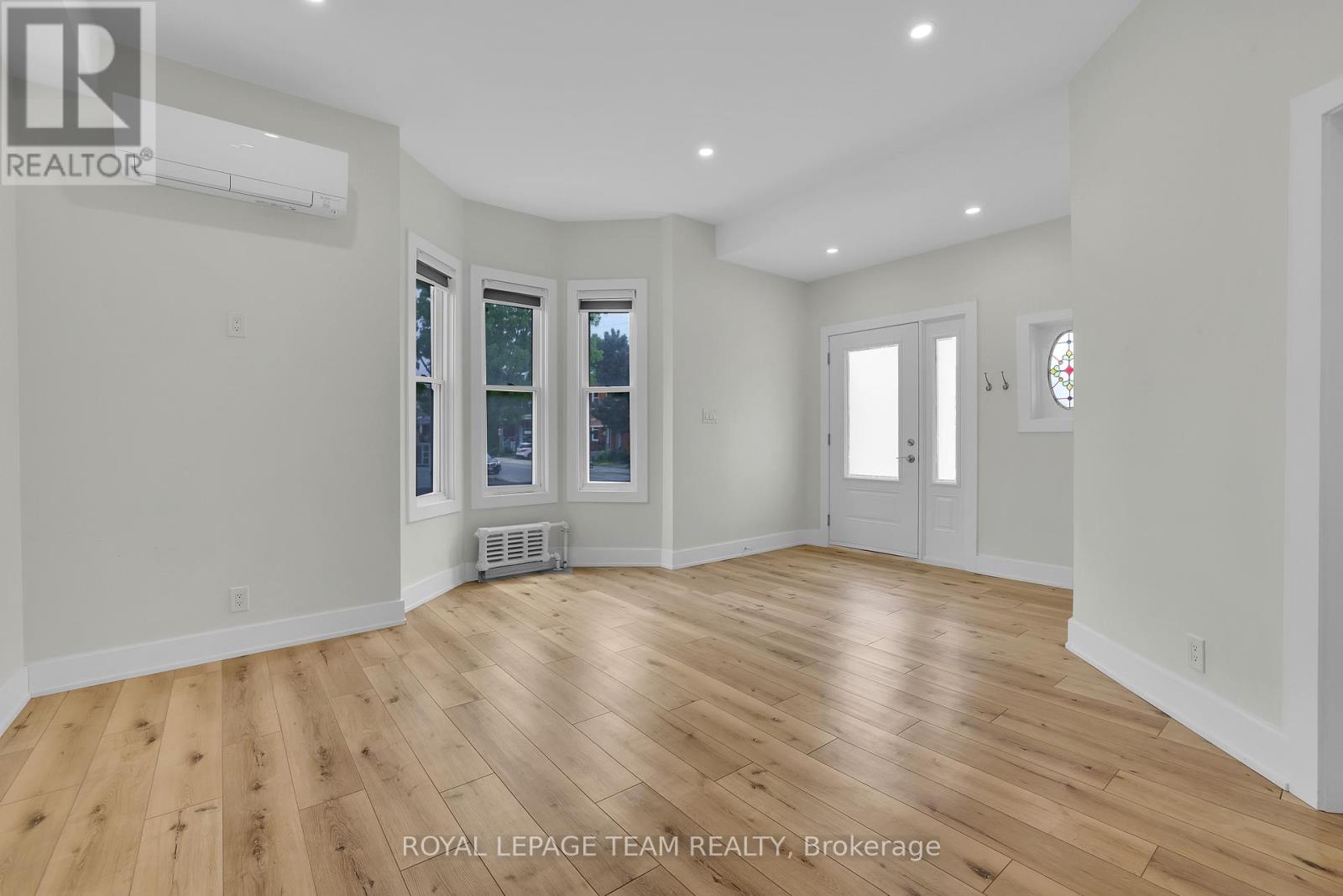 A (Main Level) - 531 Mcleod Street, Ottawa, Ontario  K1R 5R2 - Photo 10 - X13231220