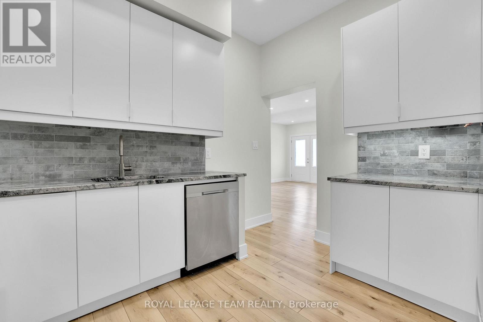 A (Main Level) - 531 Mcleod Street, Ottawa, Ontario  K1R 5R2 - Photo 14 - X13231220