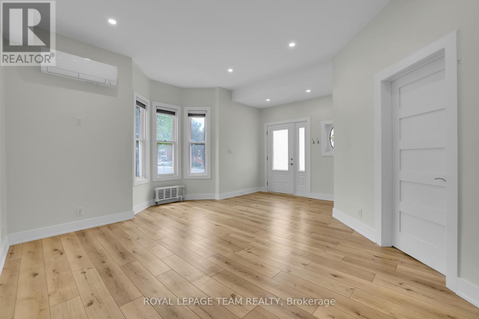 A (Main Level) - 531 Mcleod Street, Ottawa, Ontario  K1R 5R2 - Photo 9 - X13231220