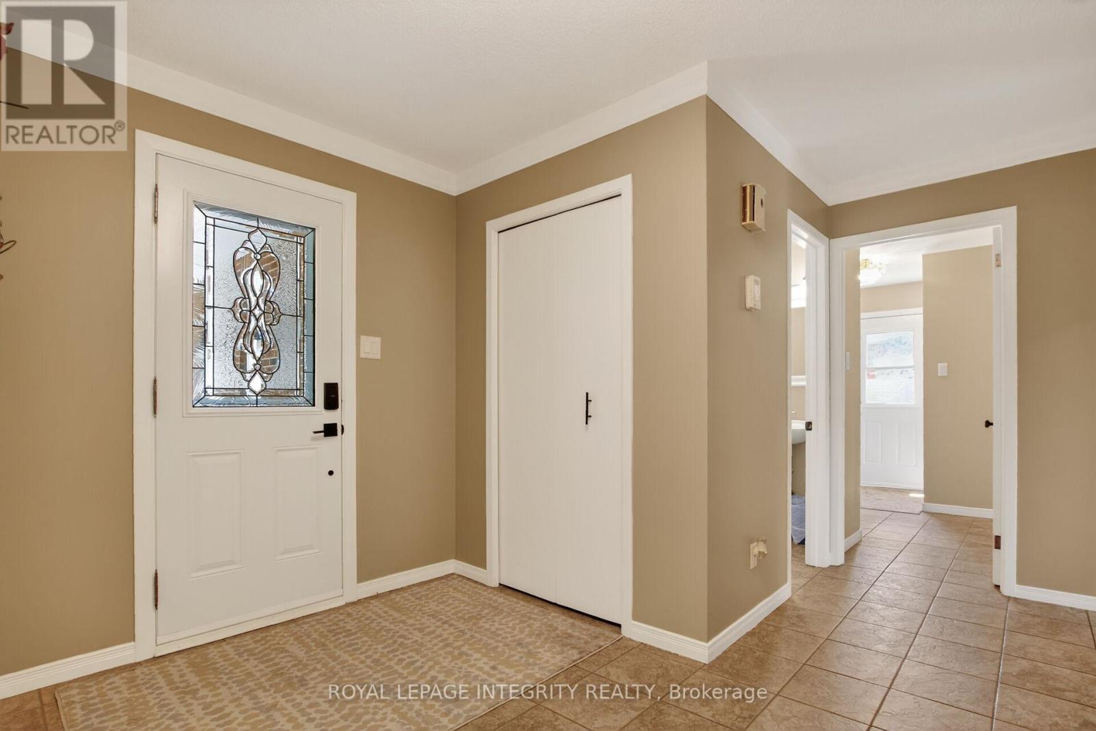 1646 Grey Nuns Drive, Ottawa, Ontario  K1C 1T7 - Photo 5 - X13231308