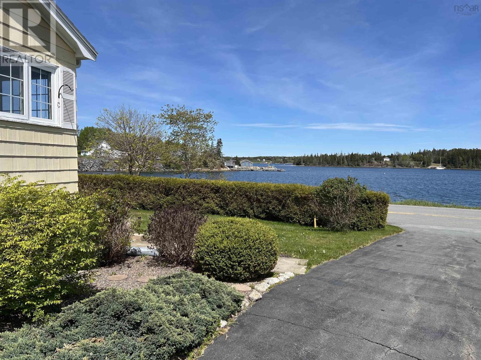 698 Oakland Road, Indian Point, Nova Scotia  B0J 2E0 - Photo 8 - 202613035