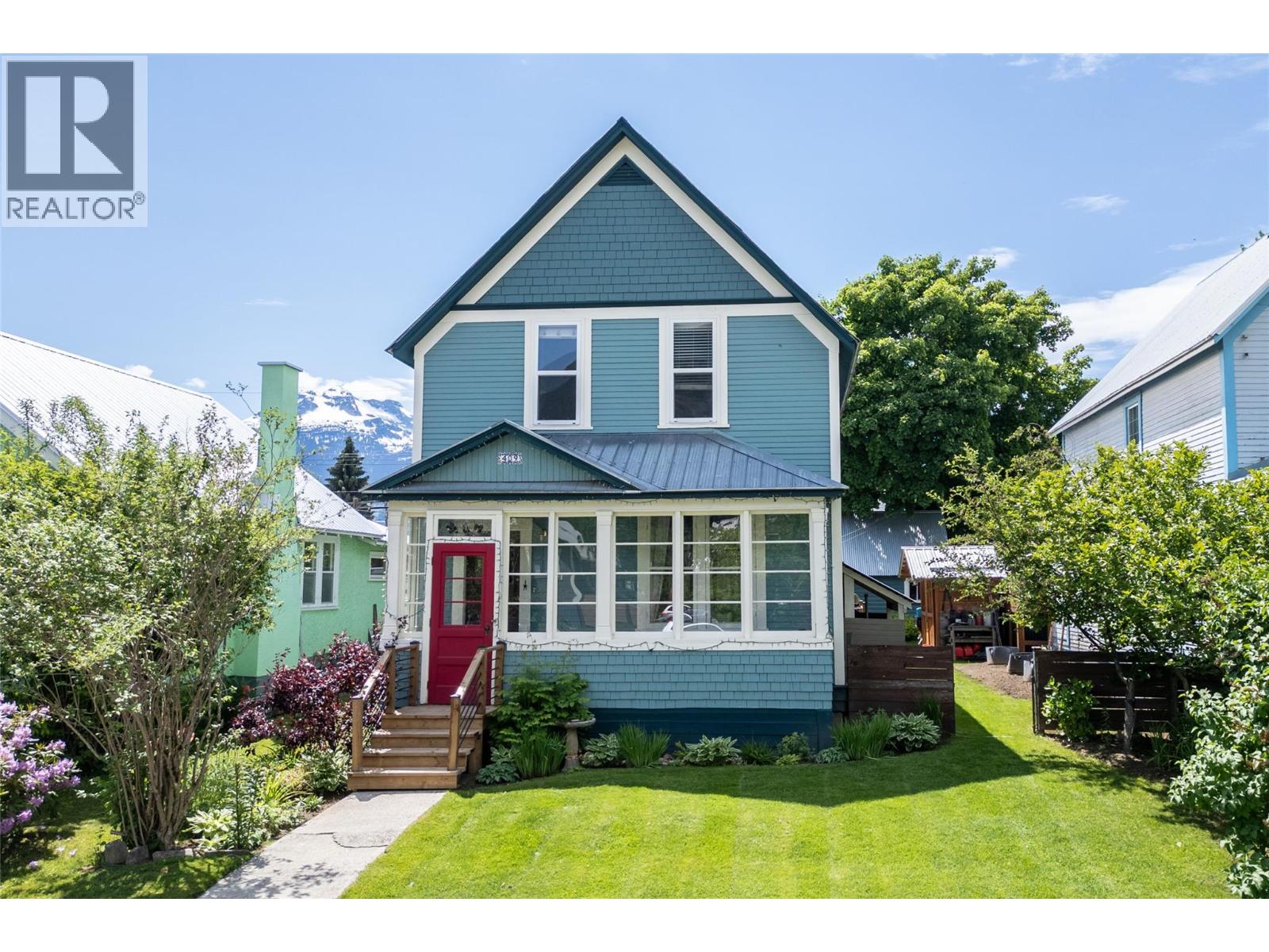 409 Third Street E, revelstoke, British Columbia