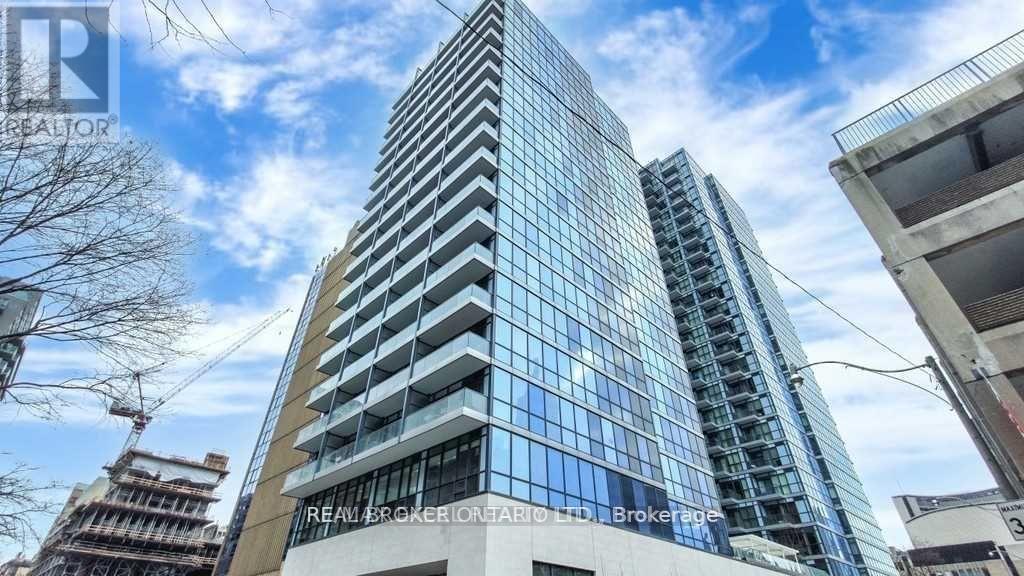 2502 - 210 SIMCOE STREET, Toronto, Ontario