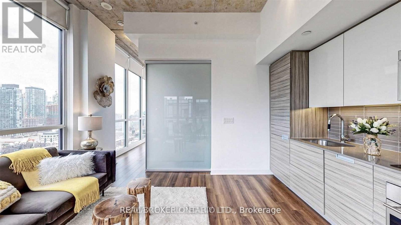 2502 - 210 Simcoe Street, Toronto, Ontario  M5T 2W5 - Photo 4 - C13231200