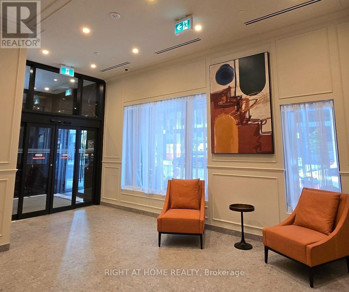 1011 - 180 Front Street E, Toronto, Ontario  M5A 0A9 - Photo 2 - C13231258