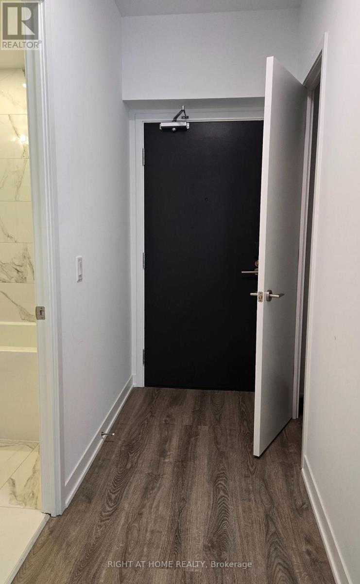 1011 - 180 Front Street E, Toronto, Ontario  M5A 0A9 - Photo 5 - C13231258