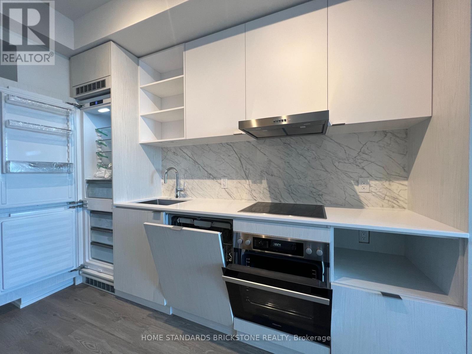 6307 - 55 Cooper Street, Toronto, Ontario  M5E 0G1 - Photo 2 - C13231266