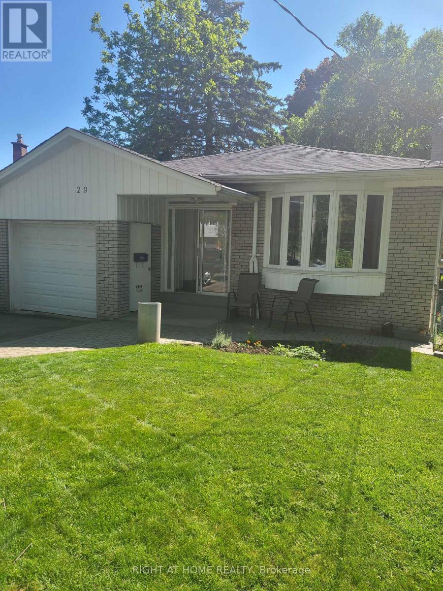 29 RAVENVIEW DRIVE, Toronto, Ontario