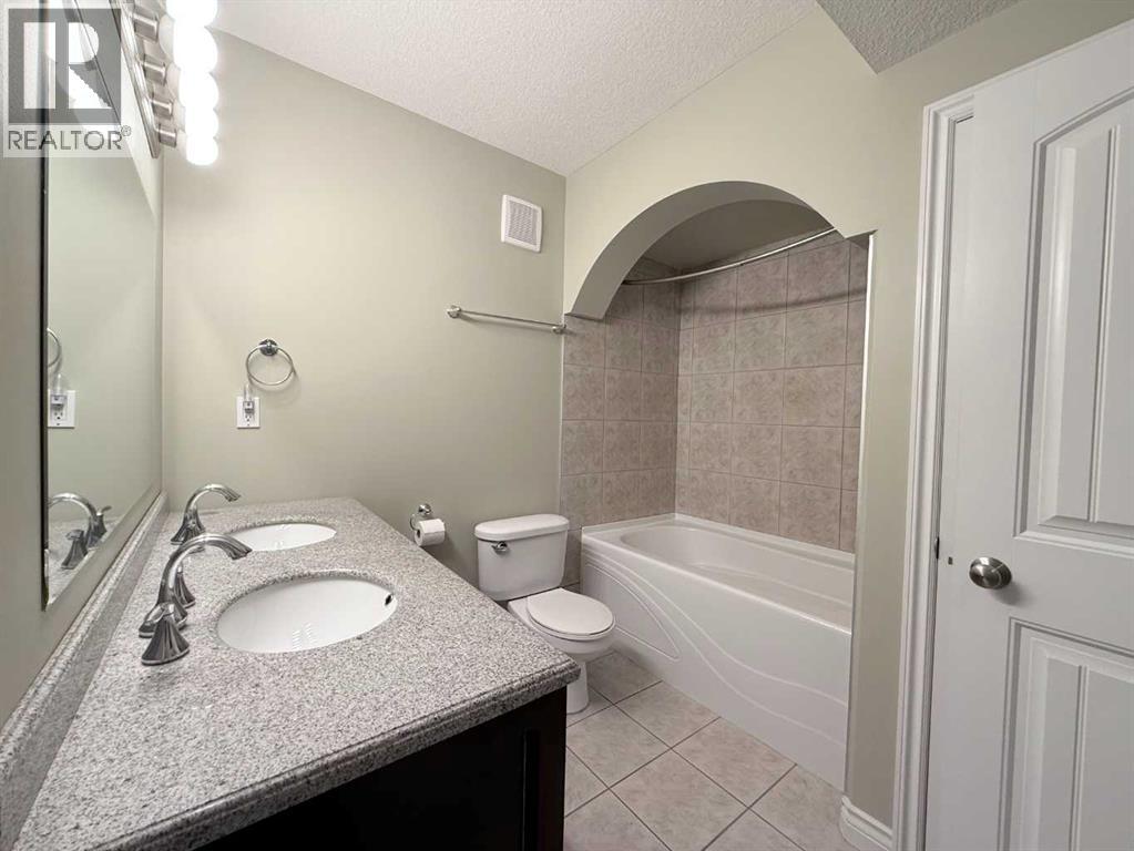 194 Pinnacle Drive, Grande Prairie, Alberta  T8W 2Z3 - Photo 27 - A2315173