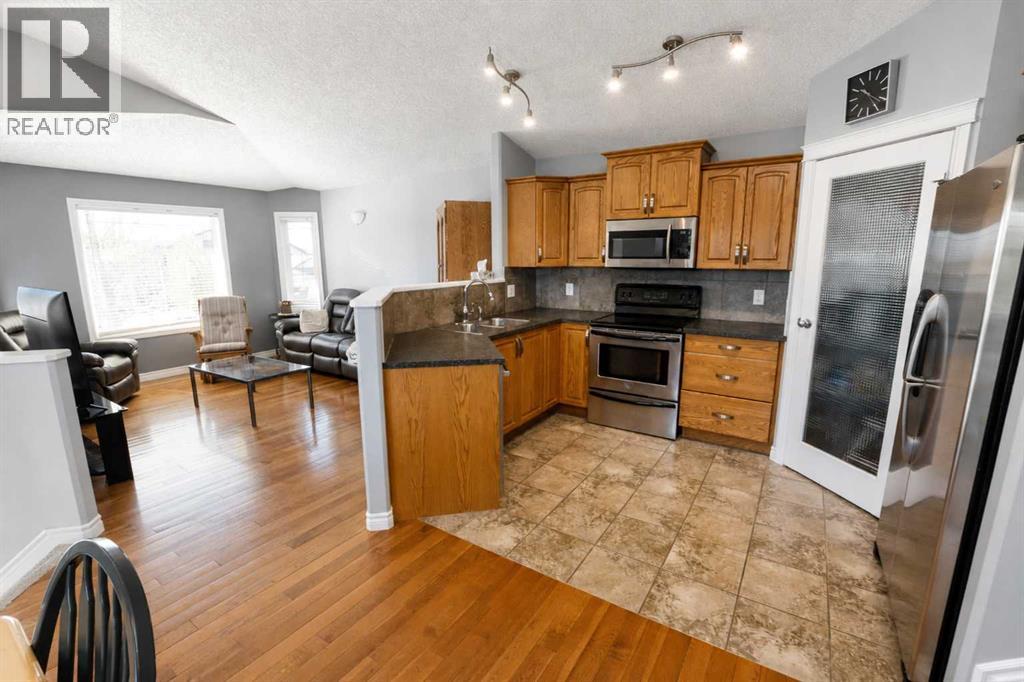 194 Pinnacle Drive, Grande Prairie, Alberta  T8W 2Z3 - Photo 8 - A2315173