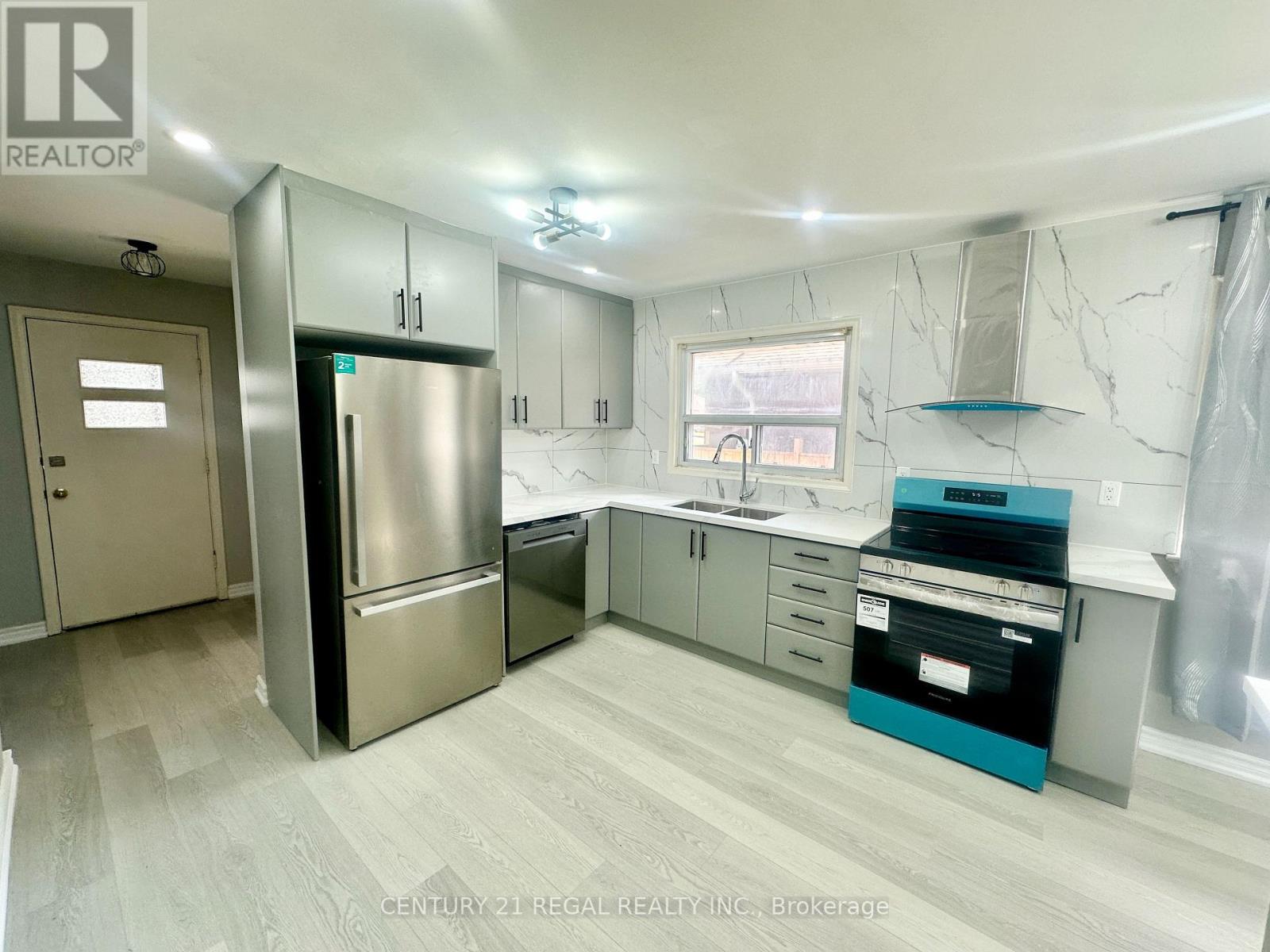 Main - 14 Reddins Road, Toronto, Ontario  M1R 4P1 - Photo 3 - E13231250
