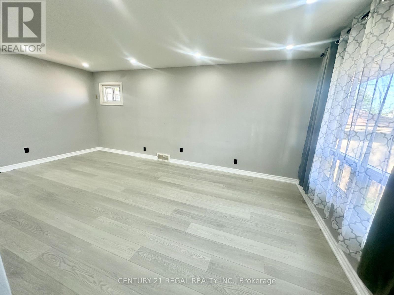 Main - 14 Reddins Road, Toronto, Ontario  M1R 4P1 - Photo 5 - E13231250