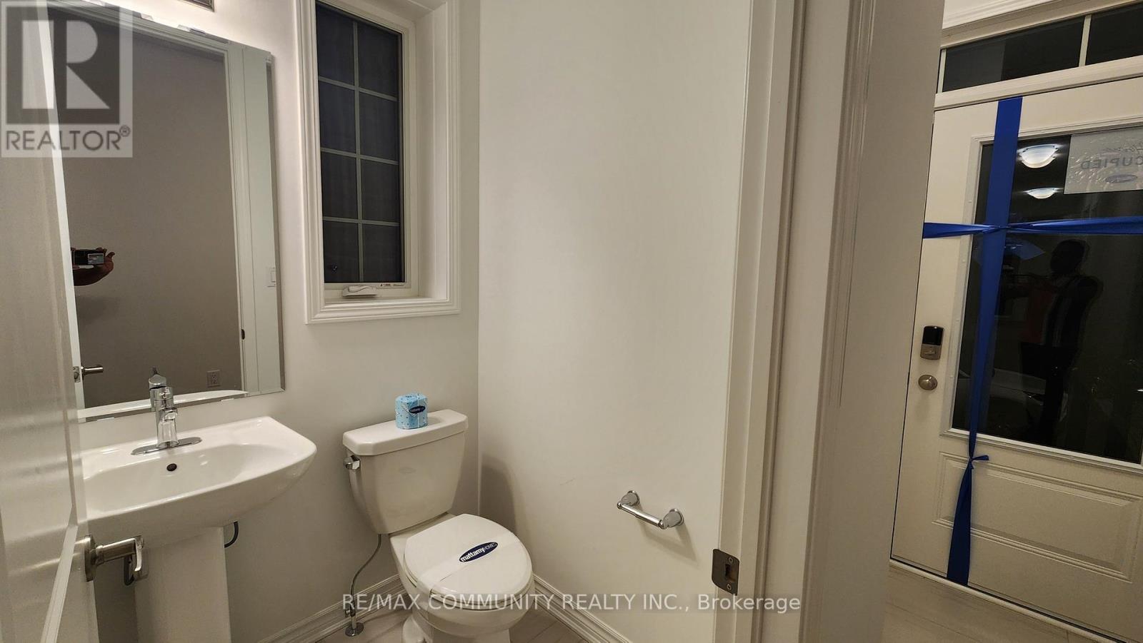 1766 Mineral Spgs Way, Pickering, Ontario  L1X 0T6 - Photo 4 - E13231310