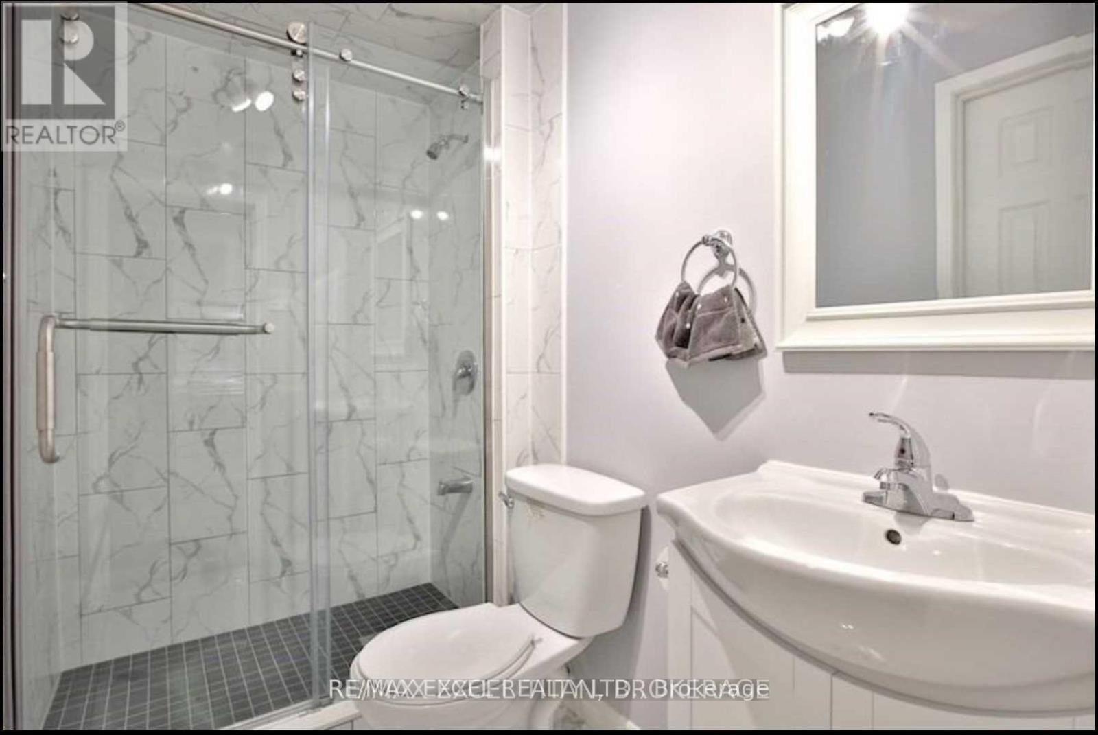 51 Hornchurch Crescent, Markham, Ontario  L3R 7C6 - Photo 12 - N13231288