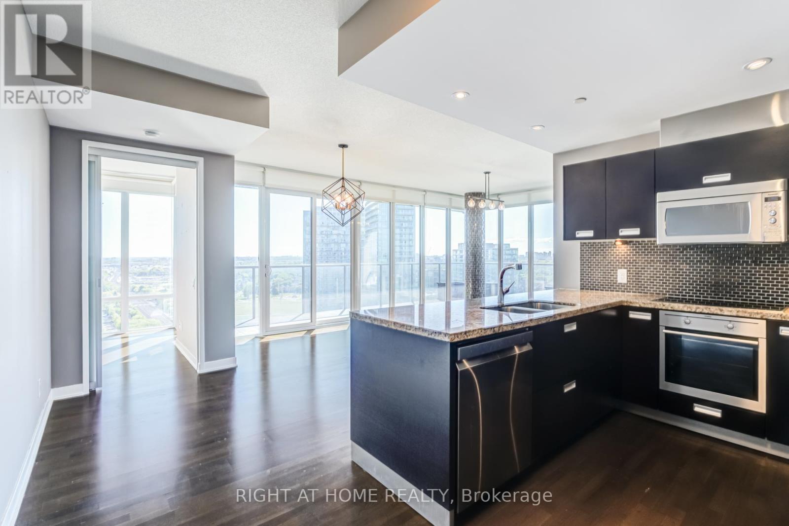 2316 - 90 Park Lawn Road, Toronto, Ontario  M8Y 0B6 - Photo 13 - W13231174