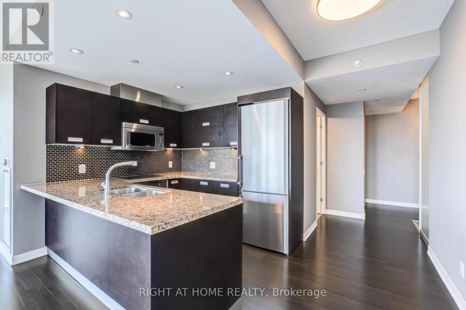 2316 - 90 Park Lawn Road, Toronto, Ontario  M8Y 0B6 - Photo 15 - W13231174