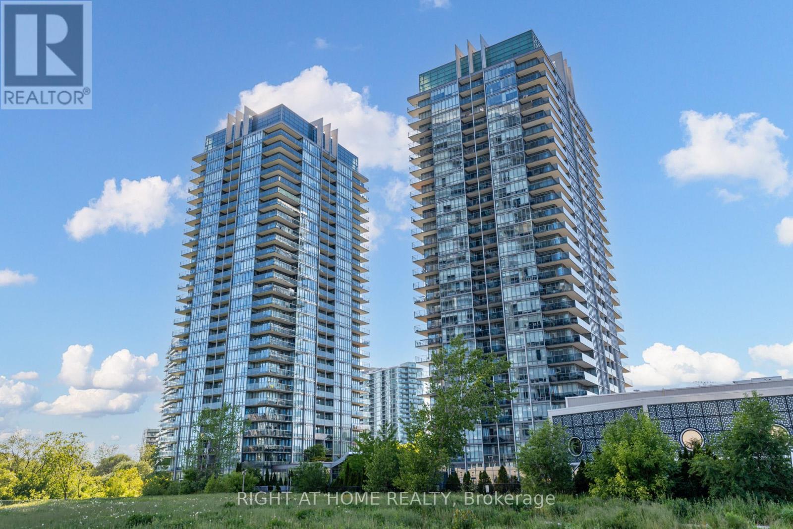 2316 - 90 Park Lawn Road, Toronto, Ontario  M8Y 0B6 - Photo 3 - W13231174