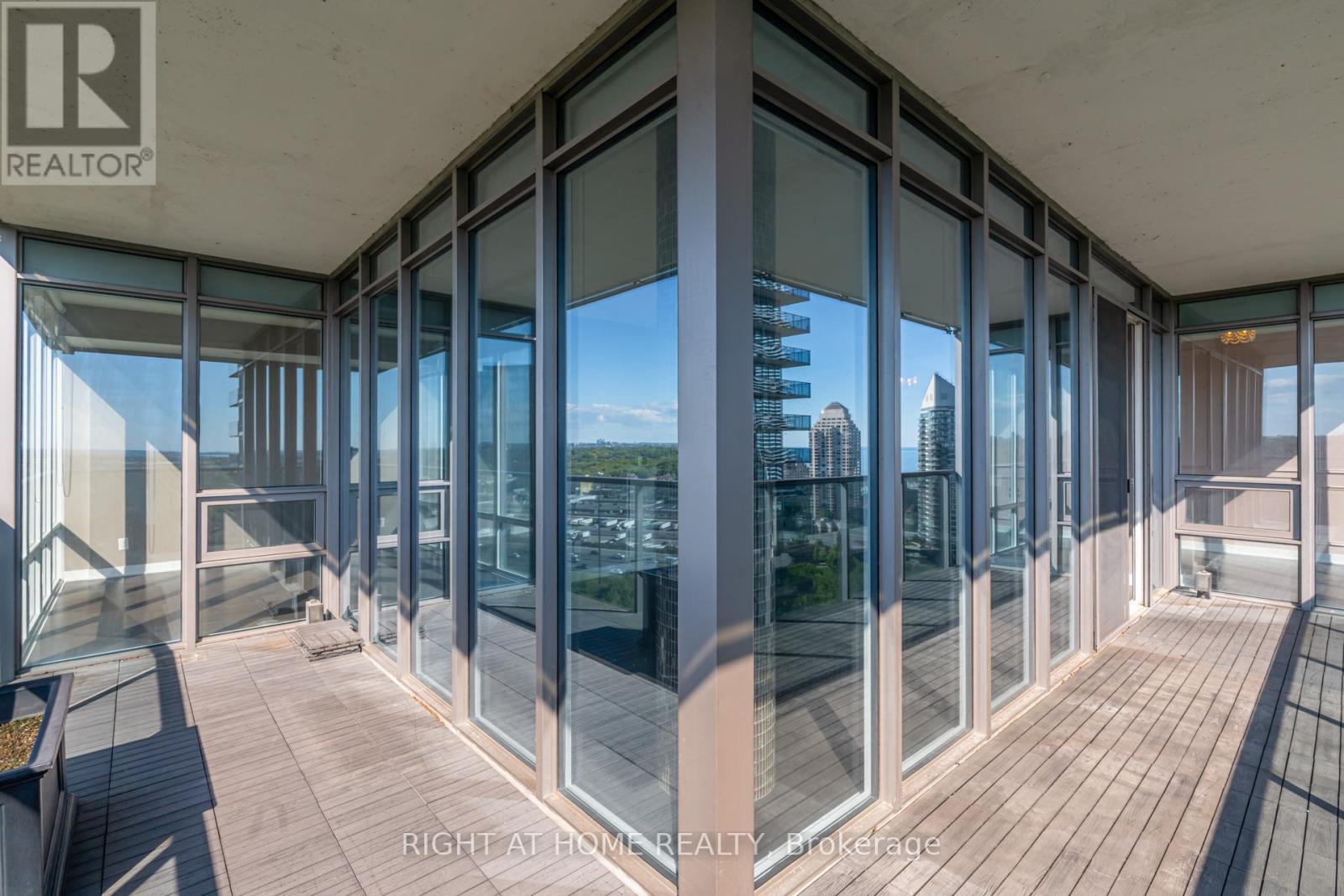 2316 - 90 Park Lawn Road, Toronto, Ontario  M8Y 0B6 - Photo 37 - W13231174