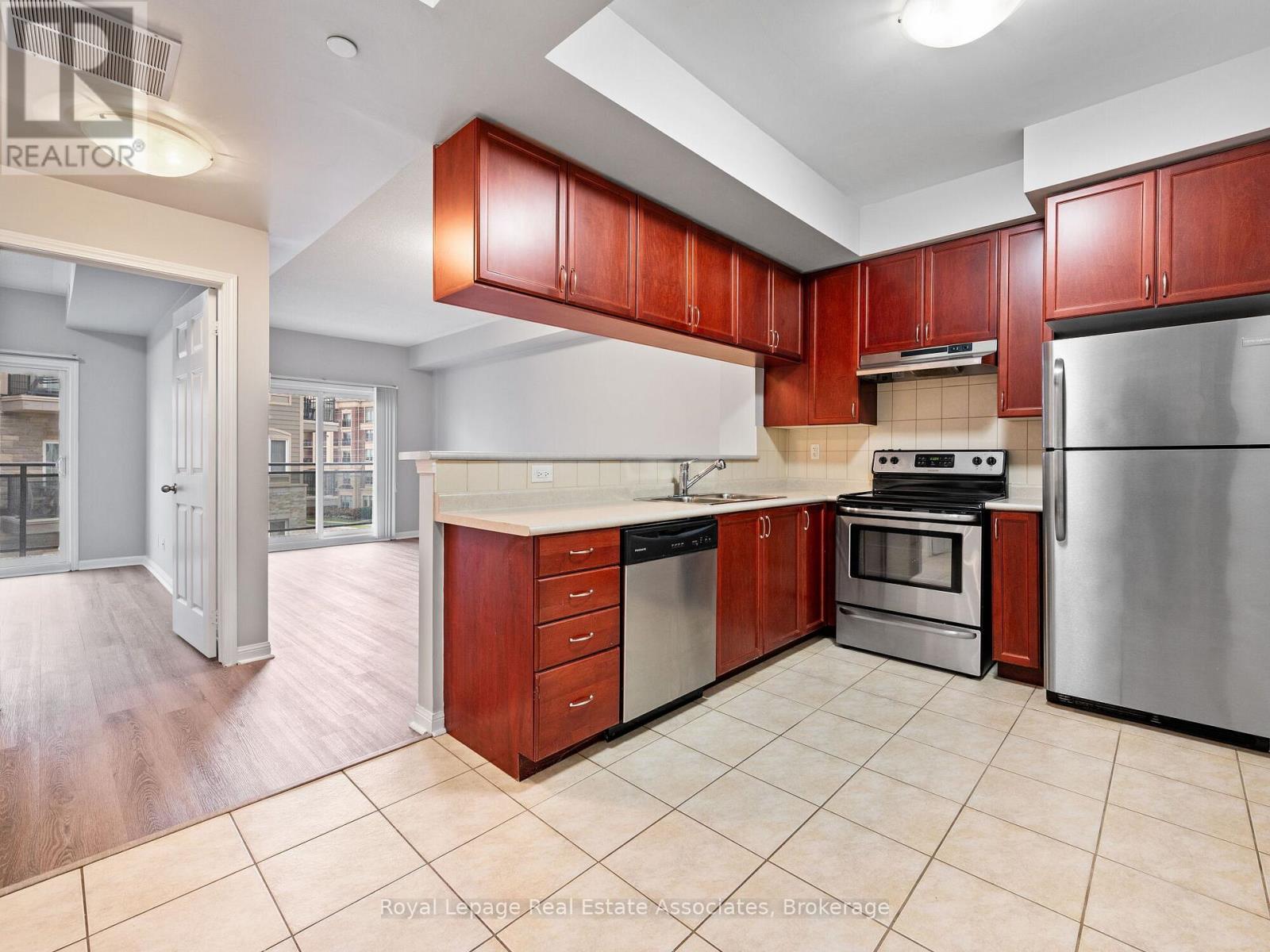 304 - 3075 Thomas Street, Mississauga, Ontario  L5M 0M4 - Photo 3 - W13231216