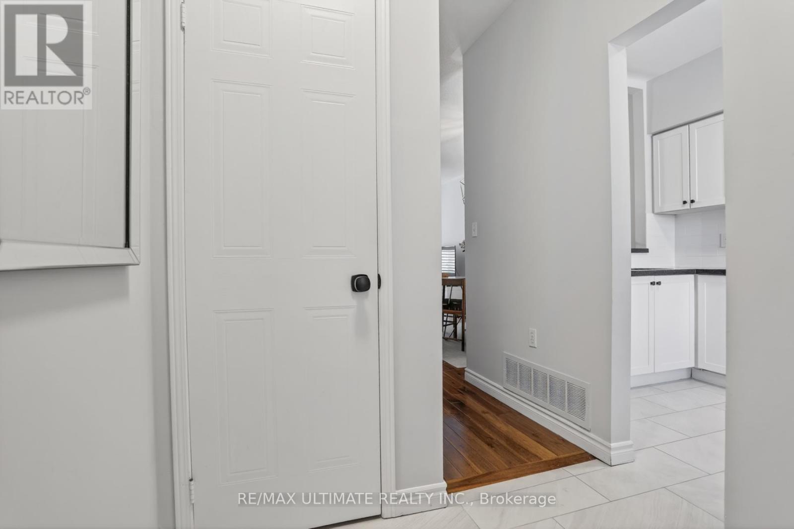 21 - 630 Evans Avenue, Toronto, Ontario M8W 2W6 - Photo 2 - W13231224