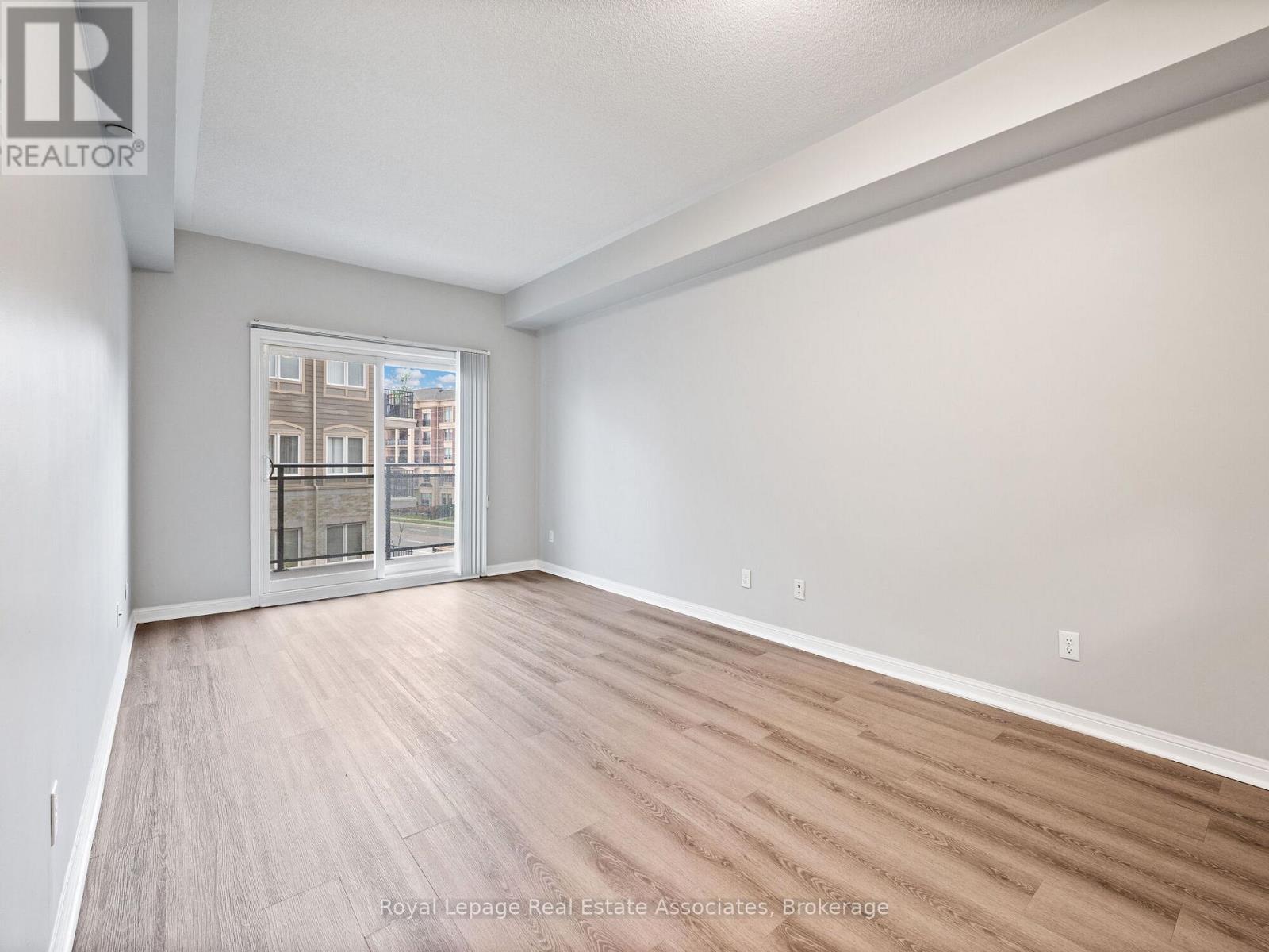 304 - 3075 Thomas Street, Mississauga, Ontario  L5M 0M4 - Photo 5 - W13231256