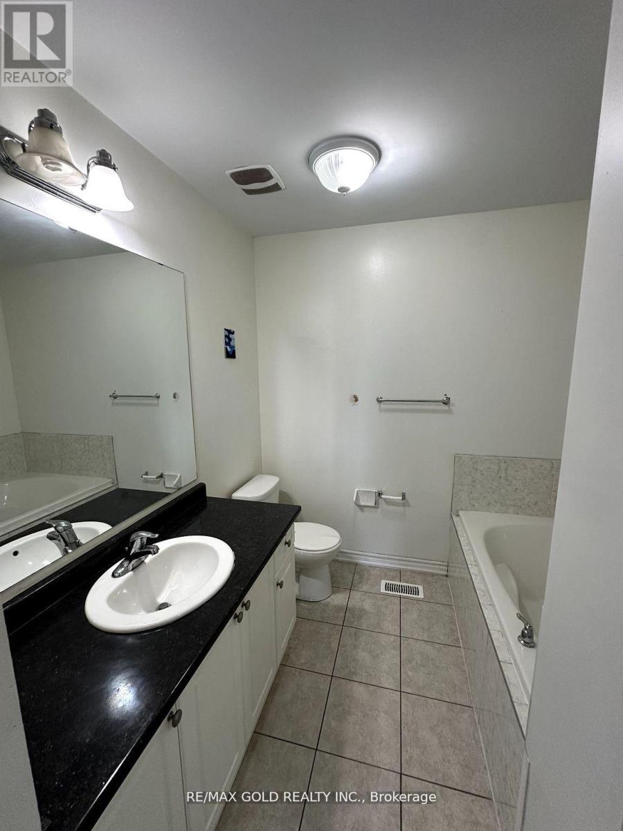 48 Agava Crescent, Brampton, Ontario  L6T 5V4 - Photo 9 - W13231284