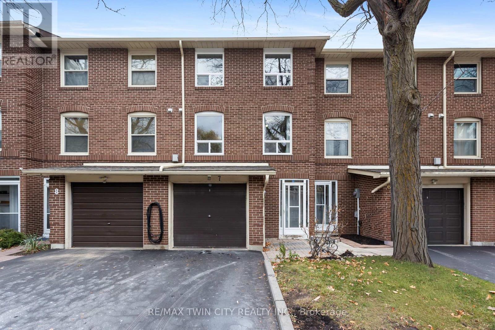 7 EDEN PARK DRIVE, Brampton, Ontario
