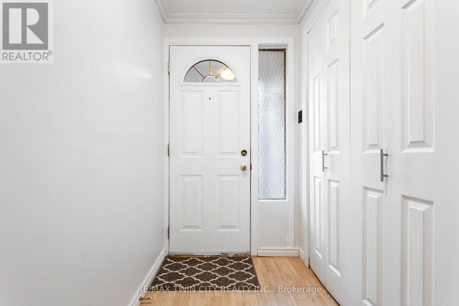 7 Eden Park Drive, Brampton, Ontario  L6T 3A5 - Photo 2 - W13231312