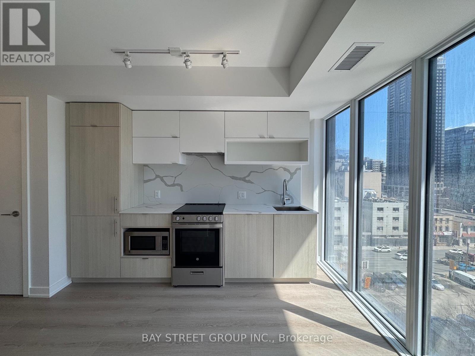 907 - 100 Queen Street E, Toronto, Ontario  M5C 0B5 - Photo 2 - C13225350