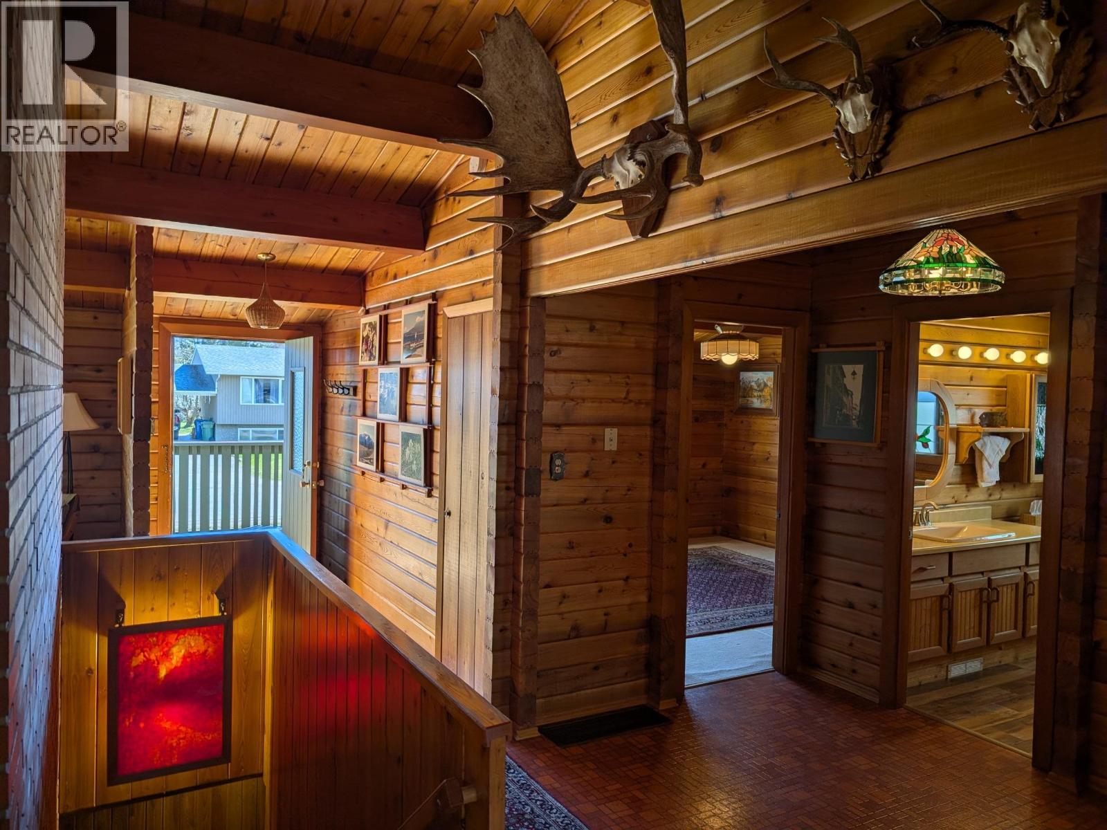 4075 W 7th Avenue, Smithers, British Columbia  V0J 2N0 - Photo 11 - R3131203