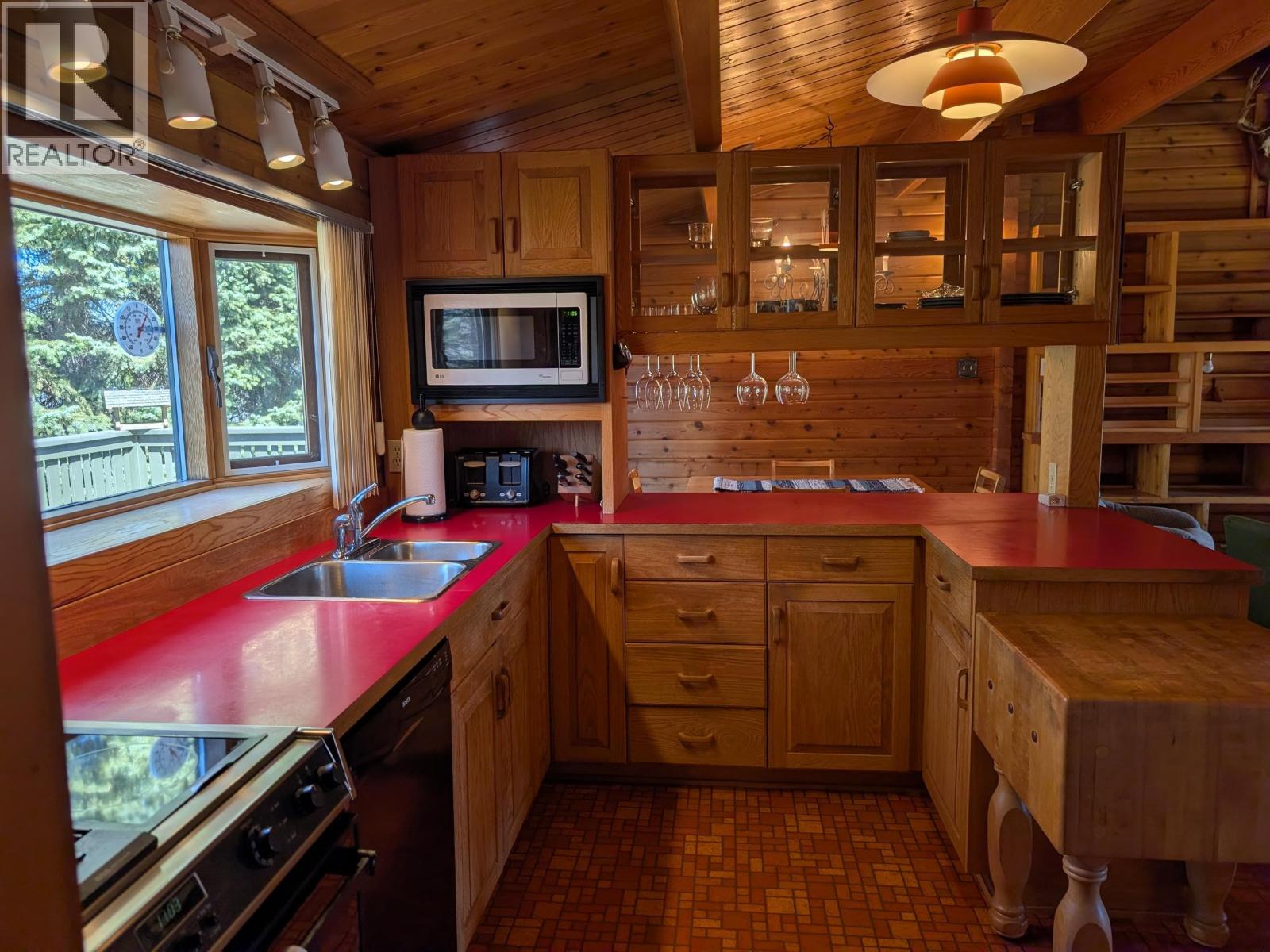 4075 W 7th Avenue, Smithers, British Columbia  V0J 2N0 - Photo 5 - R3131203